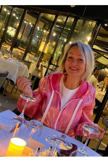 Alena/ EN FRANCE