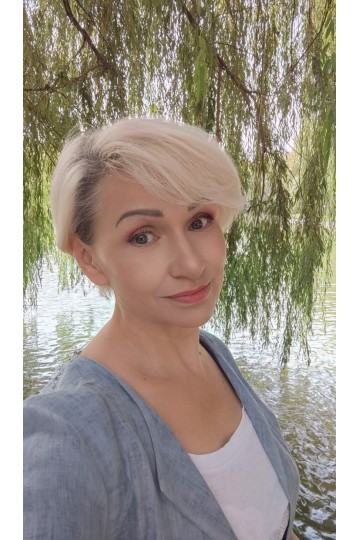 Nadia IS296
