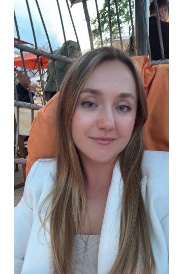 Yanina / FRANCE / F427