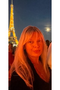 Julia/ France/ F209