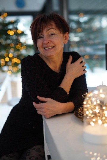Laure / FRANCE/ F453
