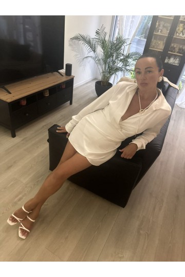 Oksana/ FRANCE