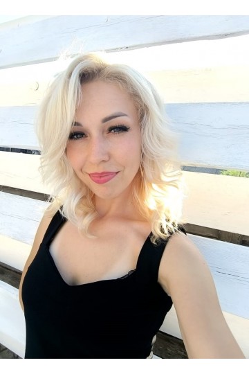 Yana IS594