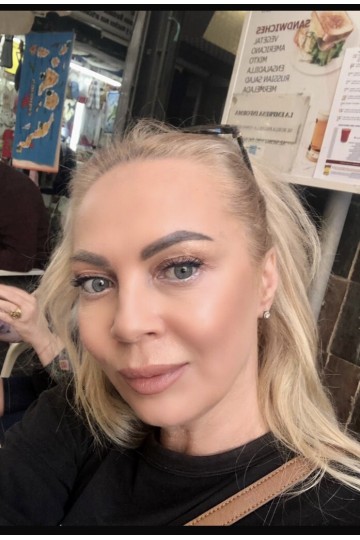 Irina IS444