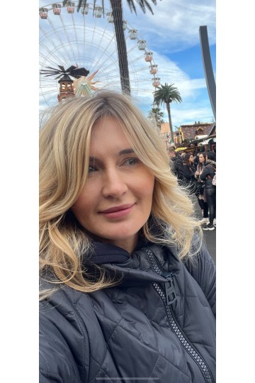 Alena / FRANCE/ F143