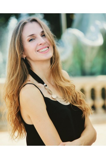 Anna / FRANCE/  F500