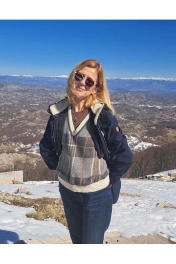 Anna/ Monténégro / F523