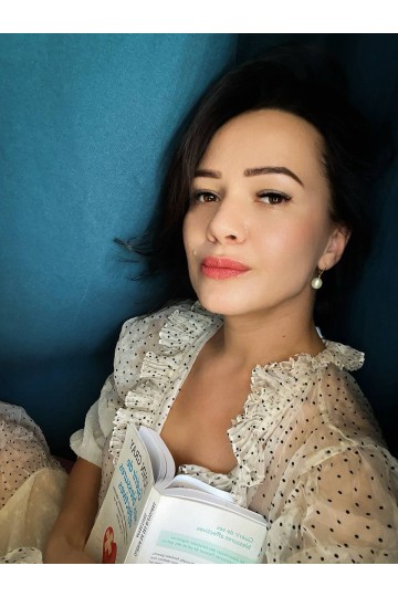 Anna / FRANCE / F541