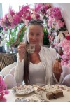 Larisa F576