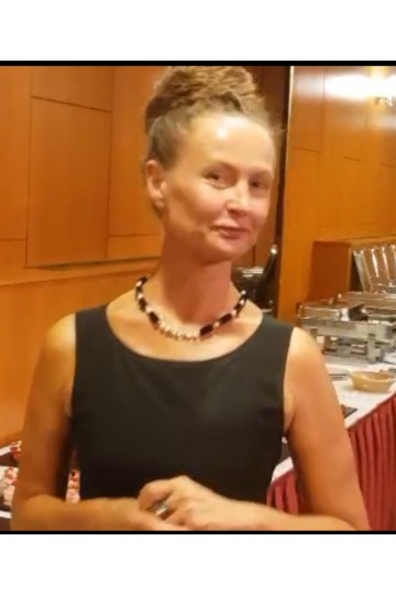 Larisa F576