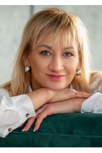 Yana F434